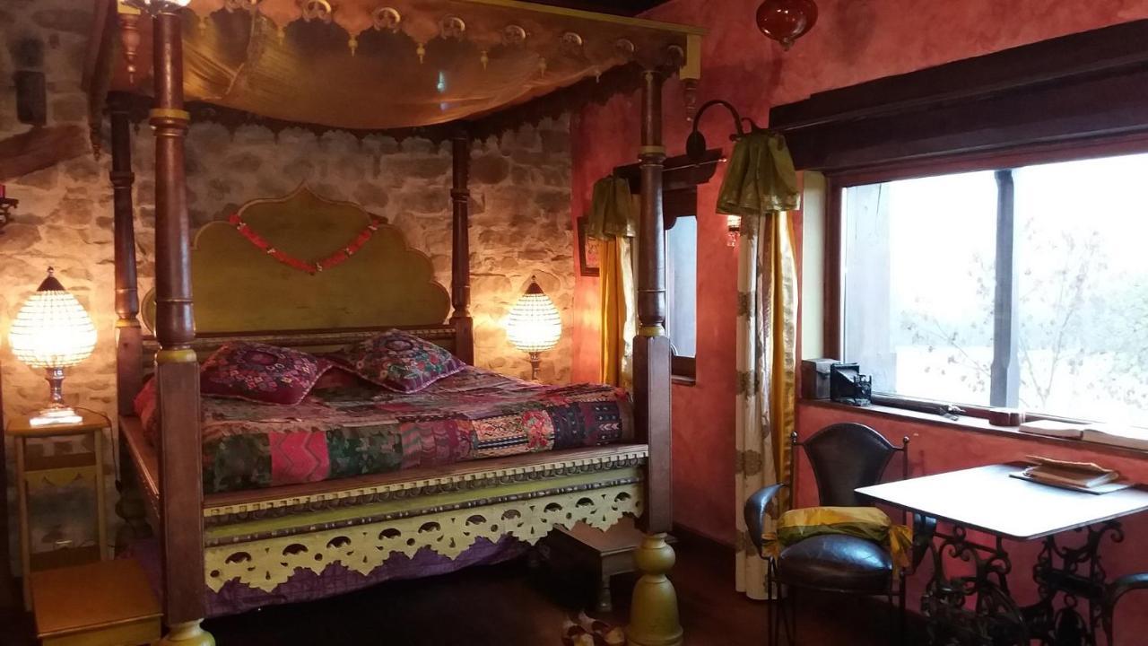 Les Folies De La Serve Ouroux Dış mekan fotoğraf