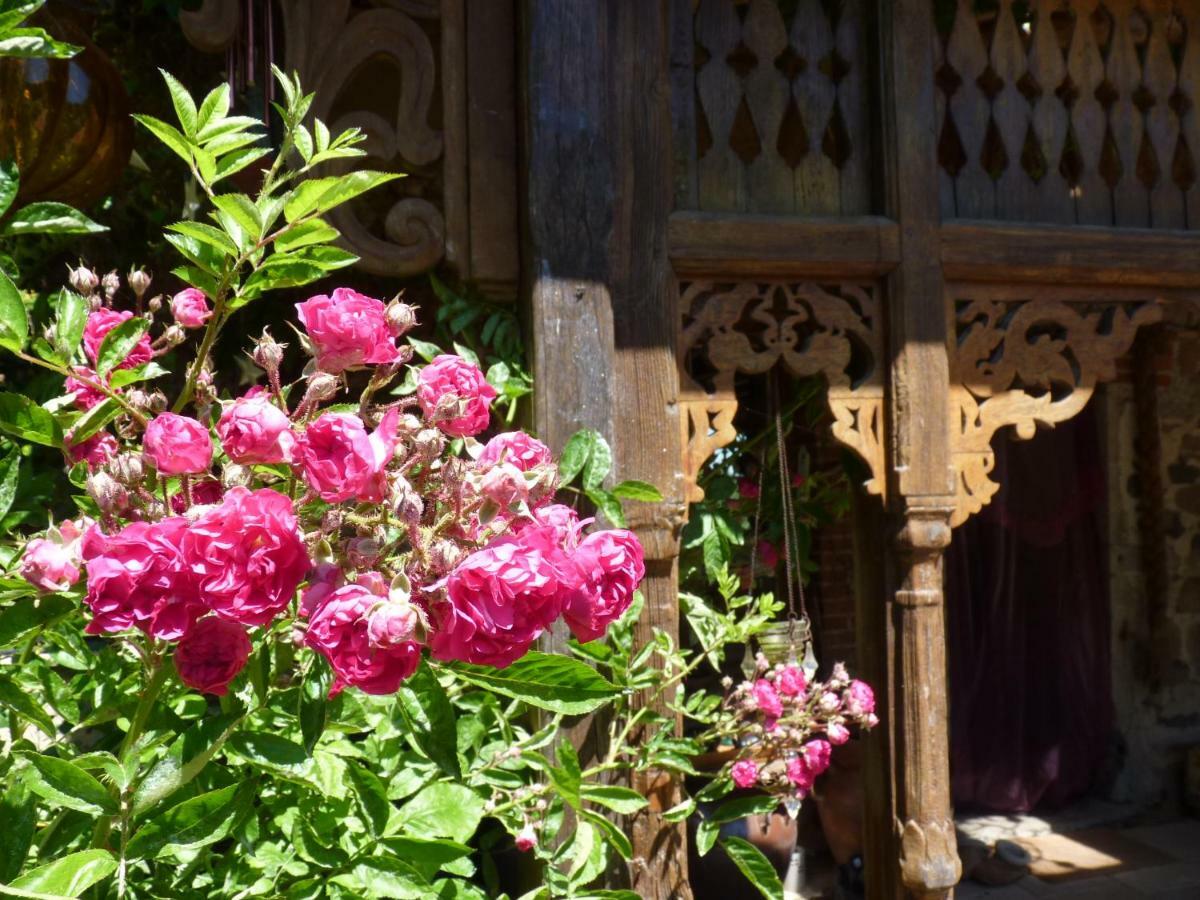 Les Folies De La Serve Ouroux Dış mekan fotoğraf